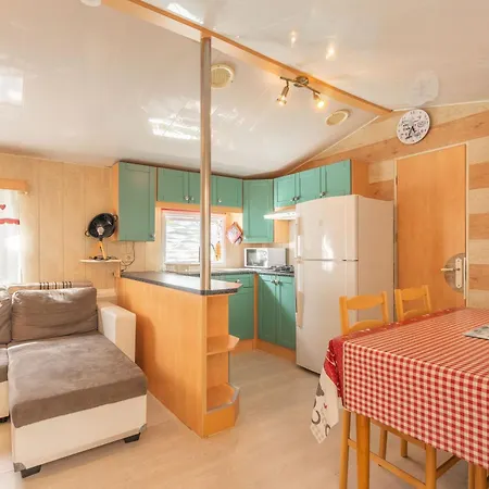 Mobil 6p - Pres De La *