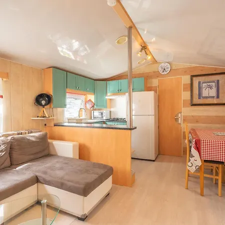 Mobil 6p - Pres De La *